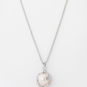 REAL freshwater cultured pearl necklace